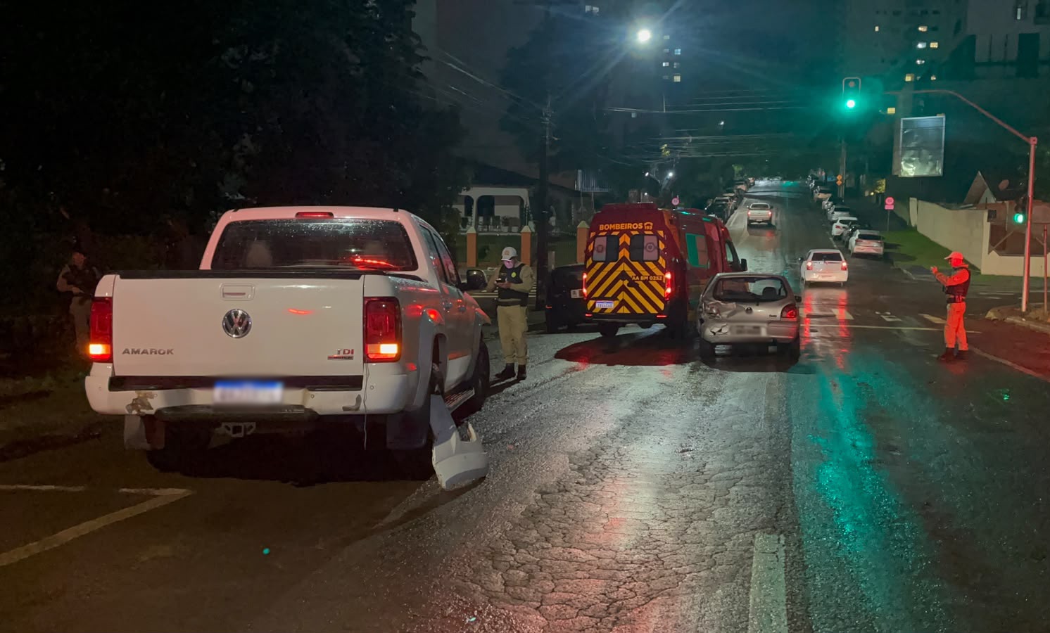 Acidente no Centro de Cascavel envolve três veículos e mobiliza Siate e PM