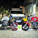 Imagem relativa a Motociclistas tentam fugir da PM e terminam com motos recolhidas no Bairro Veneza