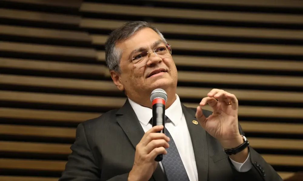 Imagem referente a Dino cita Master e determina revisão de regras da CVM
