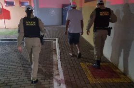 Condutor é preso após se envolver em acidente e recusar teste do bafômetro em Cascavel