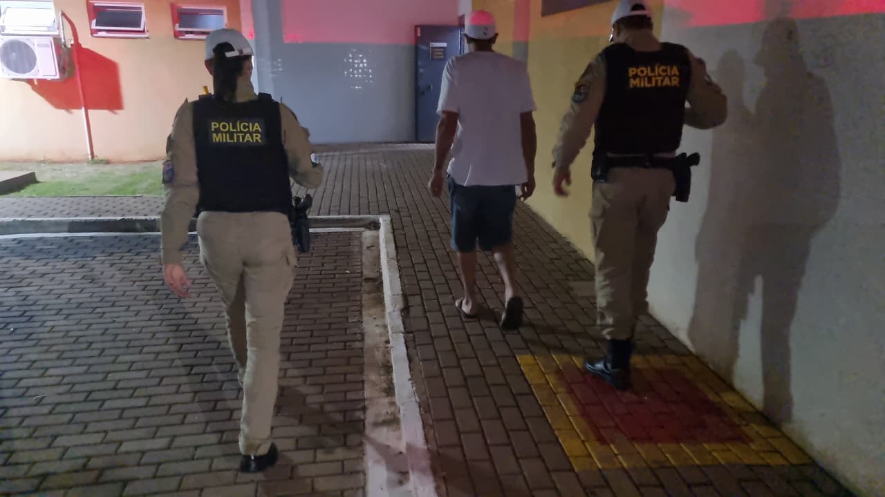 Condutor é preso após se envolver em acidente e recusar teste do bafômetro em Cascavel