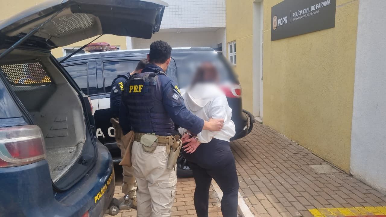 Jovem de 20 anos é detida com haxixe em operação da PRF e PRE em Cascavel