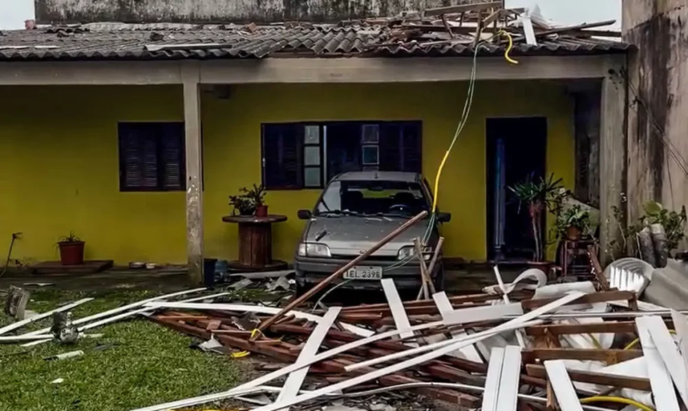 Quatro pessoas estão desaparecidas no RS após temporal Imagem referente a Quatro pessoas estão desaparecidas no RS após temporal