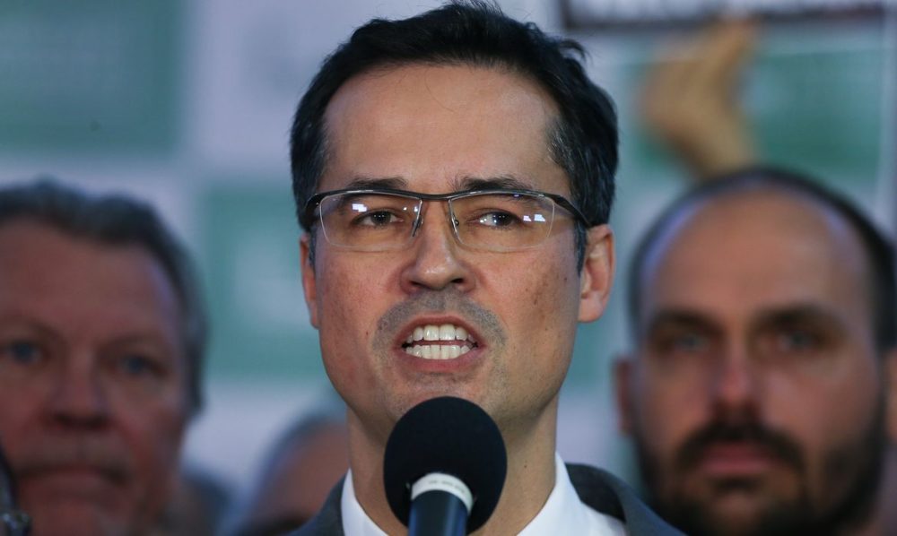 Maioria do TSE mantém suspensão da campanha de Deltan ao Senado Imagem referente a Maioria do TSE mantém suspensão da campanha de Deltan ao Senado
