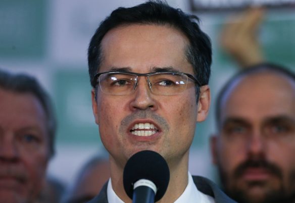 Maioria do TSE mantém suspensão da campanha de Deltan ao Senado
