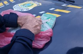 Polícia prende mulher transportando pasta base de cocaína em Lindoeste
