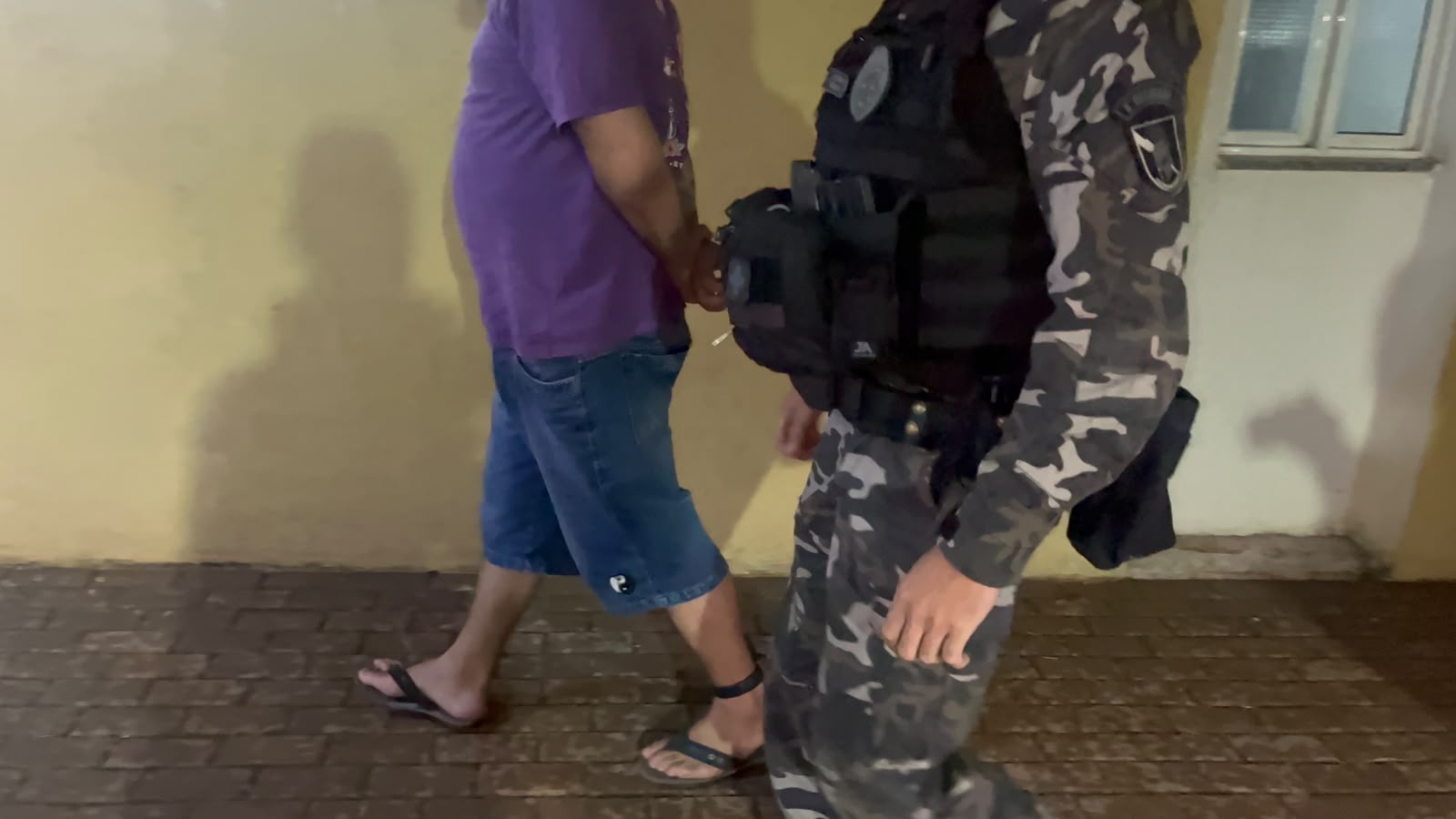 Polícia prende homem com mandado aberto por regressão de pena no Bairro Colonial em Cascavel