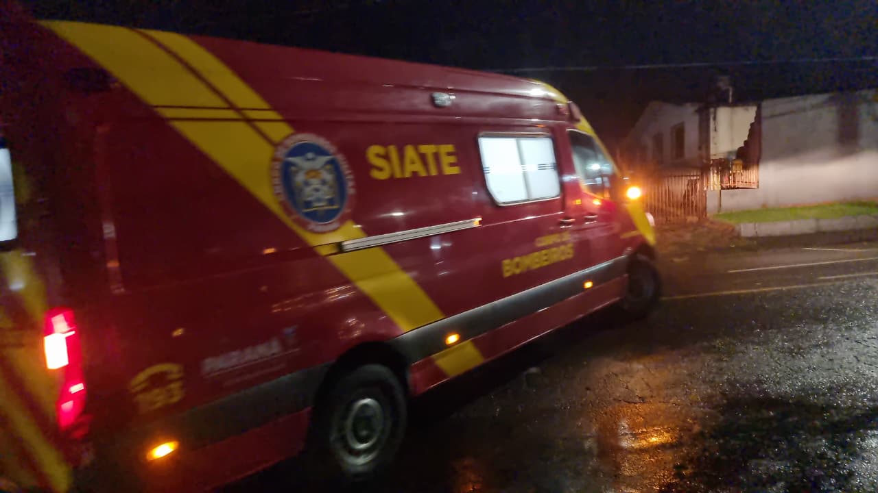 Jovem sofre luxação no joelho durante partida de futebol em Cascavel