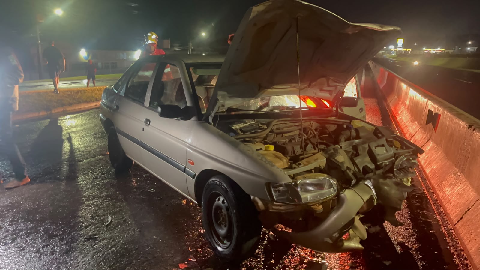 Batida na BR 277 em Cascavel mobiliza equipes do Siate na noite desta segunda-feira (21)