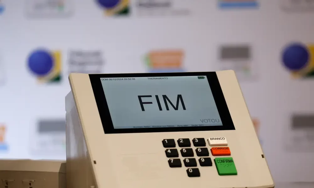 TRE-RJ fará auditoria para definir urnas que serão fiscalizadas Imagem referente a TRE-RJ fará auditoria para definir urnas que serão fiscalizadas