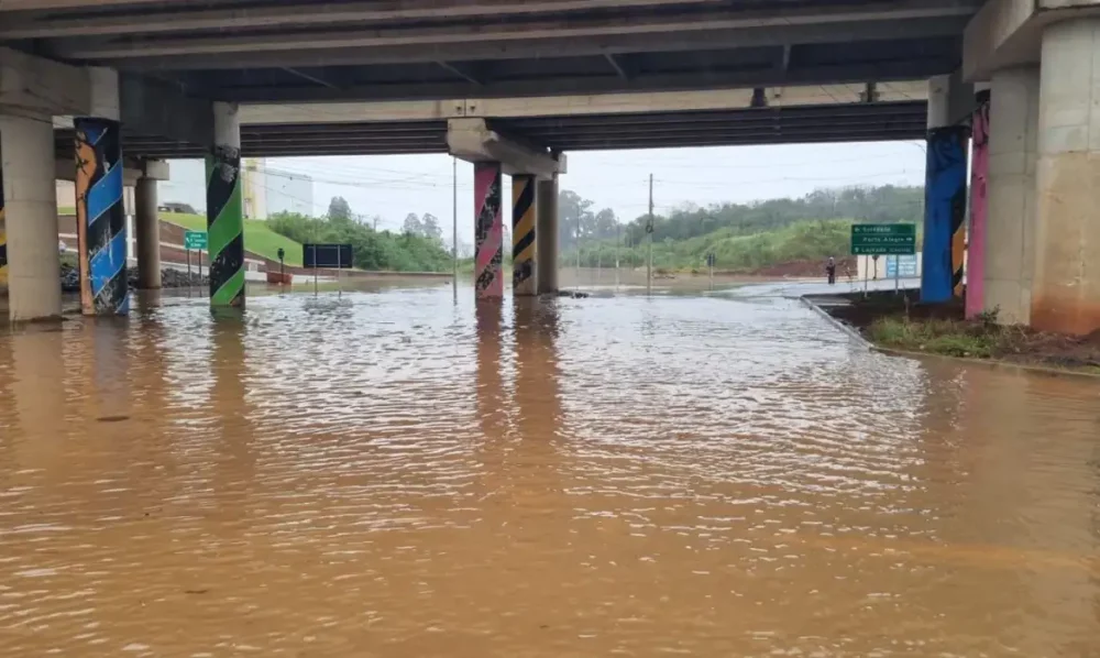 Imagem referente a Defesa Civil alerta para risco muito alto de inundação do Taquari