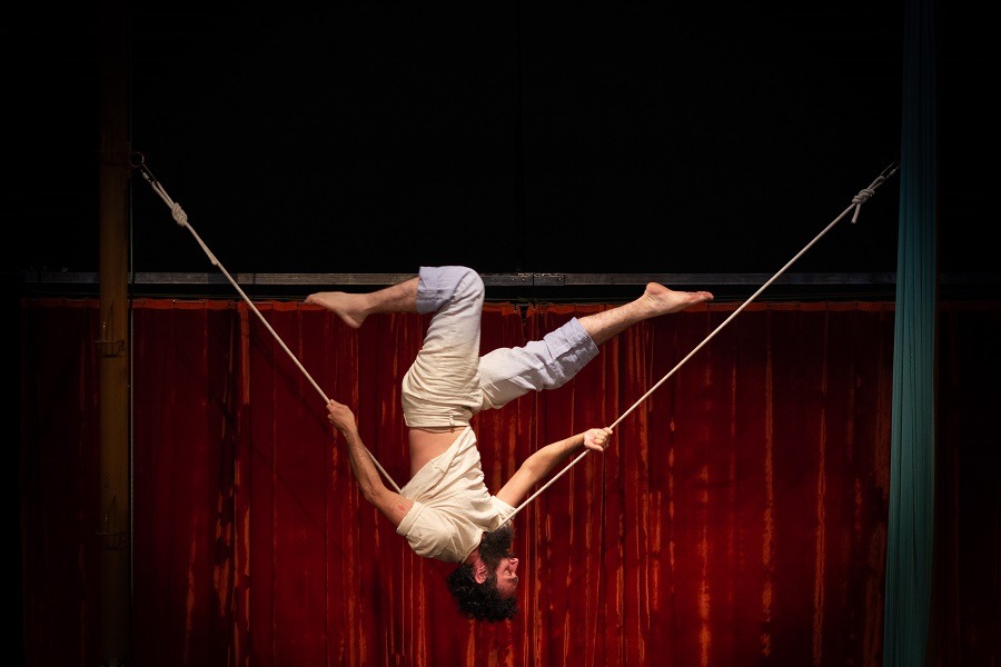 Imagem referente a Circo da Cuesta leva teatro, música e acrobacias ao palco do Teatro Municipal