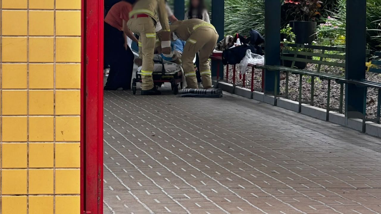 Estudante é socorrida com fratura na perna na Escola Robert Francis Kennedy