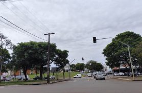 Semáforos ficam desligados e falta de energia é registrada em Cascavel Semáforos ficam desligados e falta de energia é registrada em Cascavel