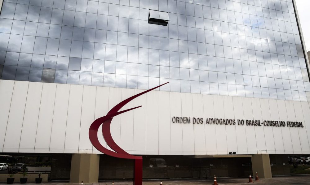 Imagem referente a Lei que amplia cargos da diretoria da OAB é sancionada