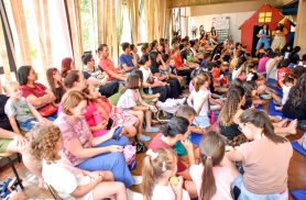 Biblioteca terá programação especial com duas sessões de peça "Pluft, o Fantasminha" nesta quinta-feira (24) Biblioteca terá programação especial com duas sessões de peça "Pluft, o Fantasminha" nesta quinta-feira (24)