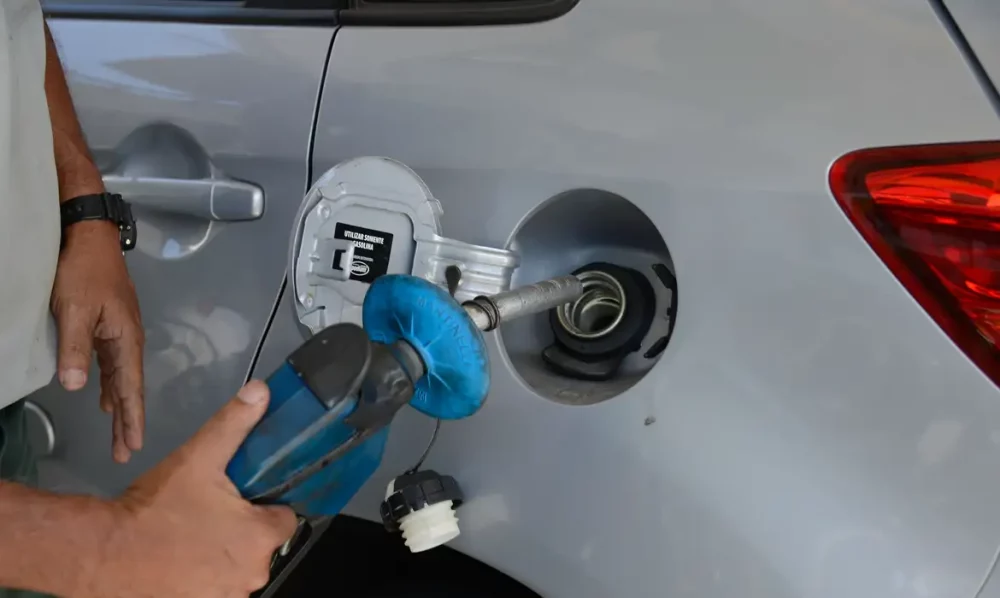 Imagem referente a Senacon inicia operação para apurar abusos nos preços de combustíveis