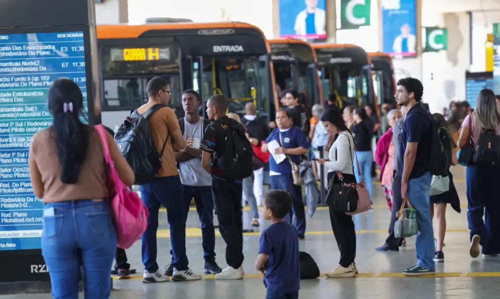 Imagem referente a Transporte e insegurança fazem 40% das mulheres desistirem de emprego