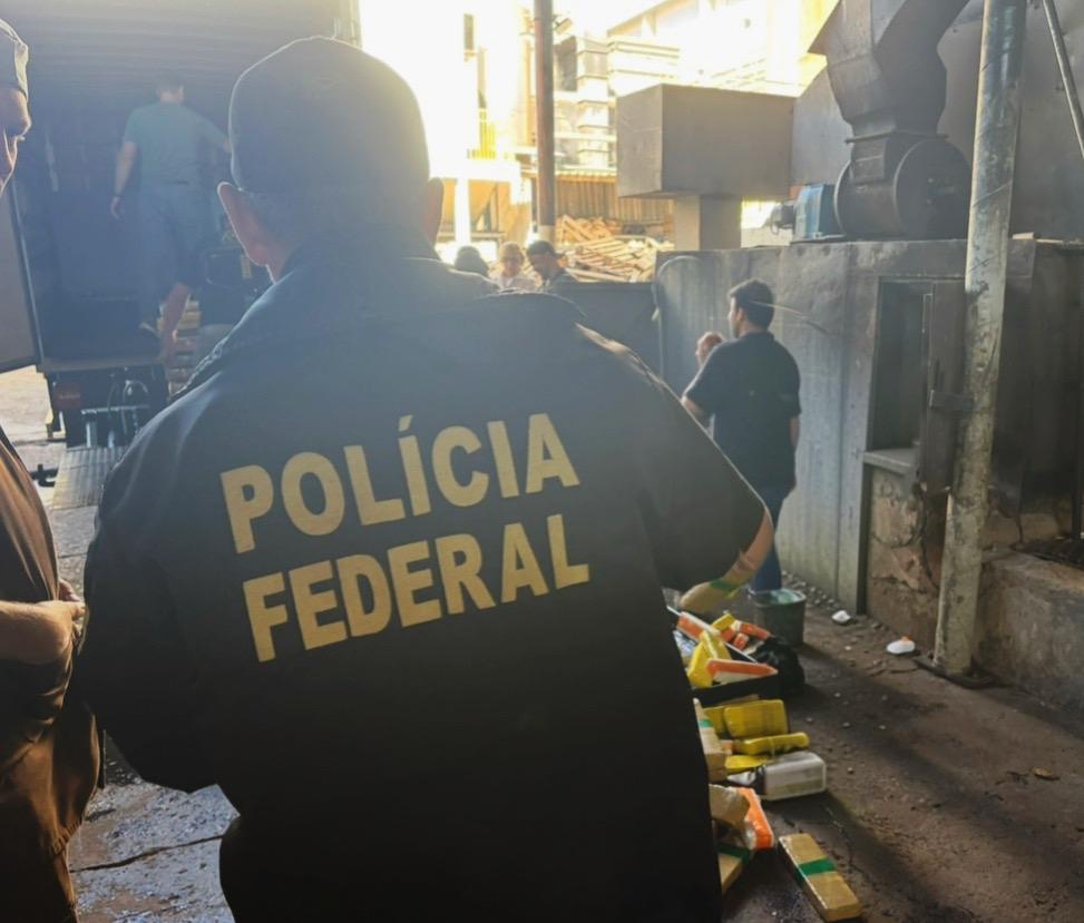 Imagem referente a Polícia Federal incinera quatro toneladas de drogas apreendidas em Cascavel
