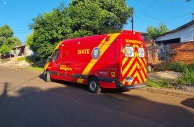 Mulher sofre queda em casa e fica ferida
