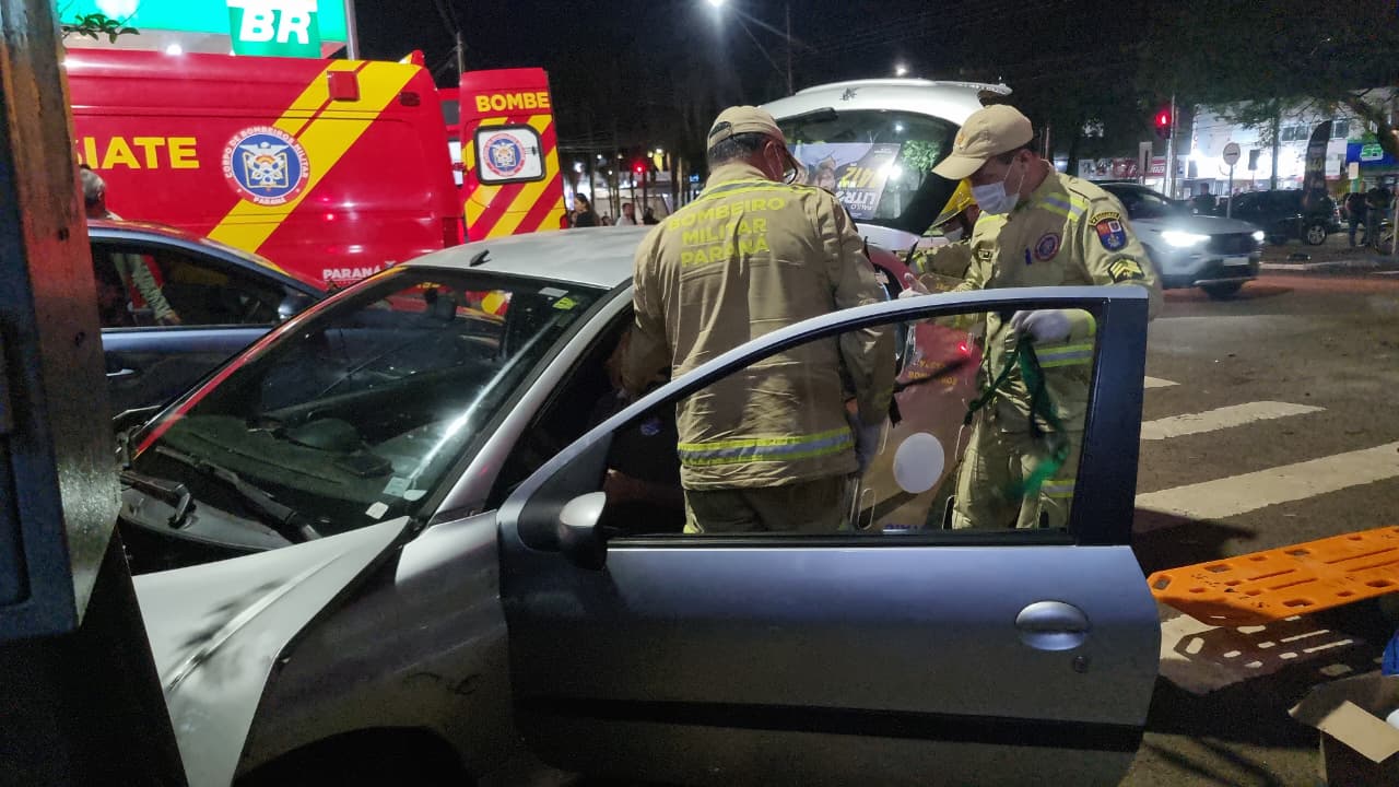 Acidente em Cascavel deixa idoso de 66 anos ferido na Avenida Brasil, no centro da cidade