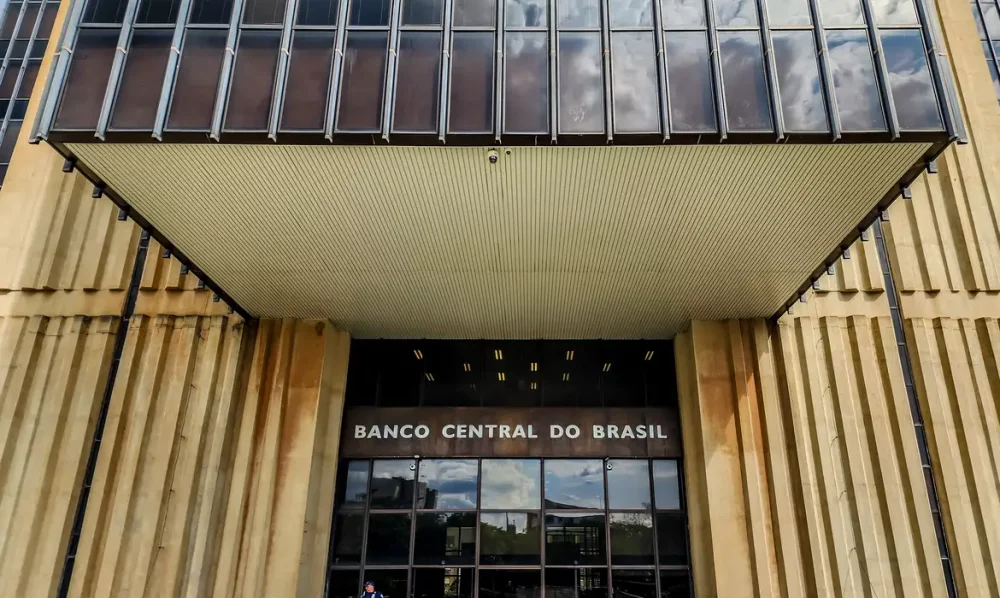Imagem referente a BC reduz projeção de crescimento da economia para 1,8%