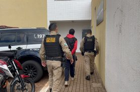 Homem é preso pela Polícia Militar no Santa Cruz