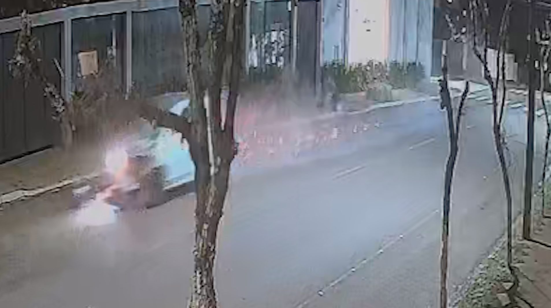 Vídeo mostra acidente que tirou a vida de adolescente em moto elétrica