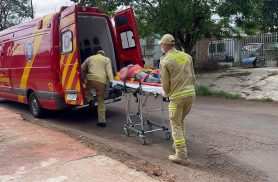 Idoso fica ferido ao cair de escada no Cascavel Velho