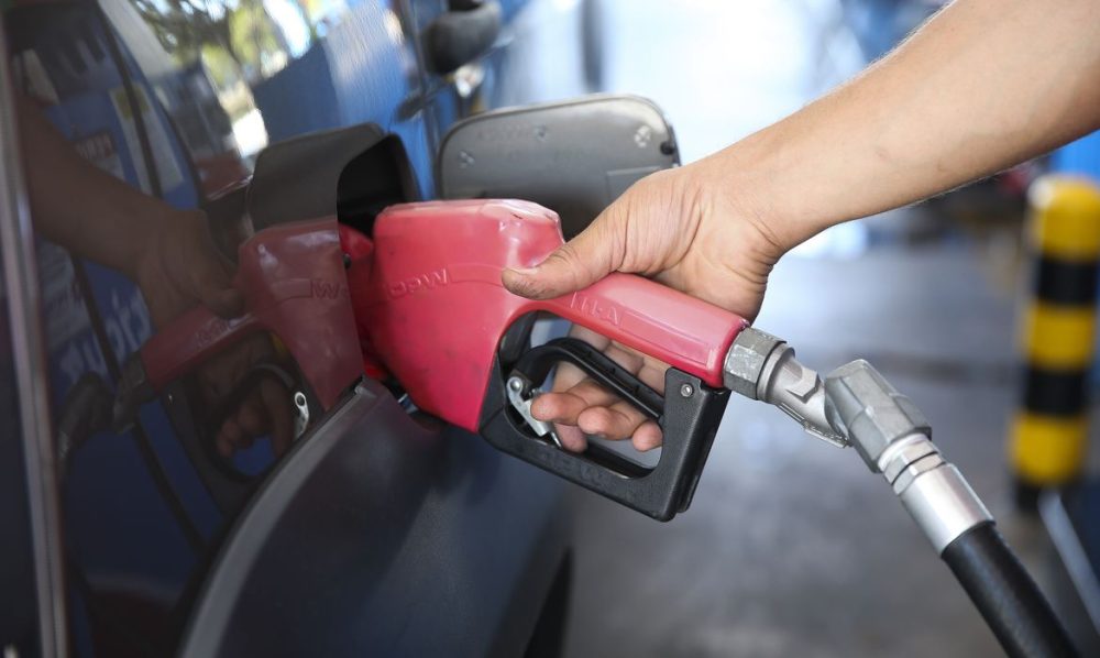 Imagem referente a Subsídio de R$ 2,12 ao diesel deve ser mantido por 30 dias