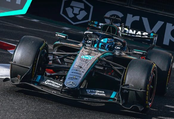 Russell domina o dia de treinos livres para o GP do Azerbaijão de Fórmula 1