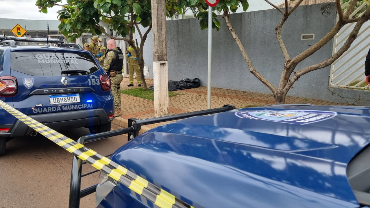 Homem ameaça agente da GM com facão, é baleado e morre no Maria Luiza