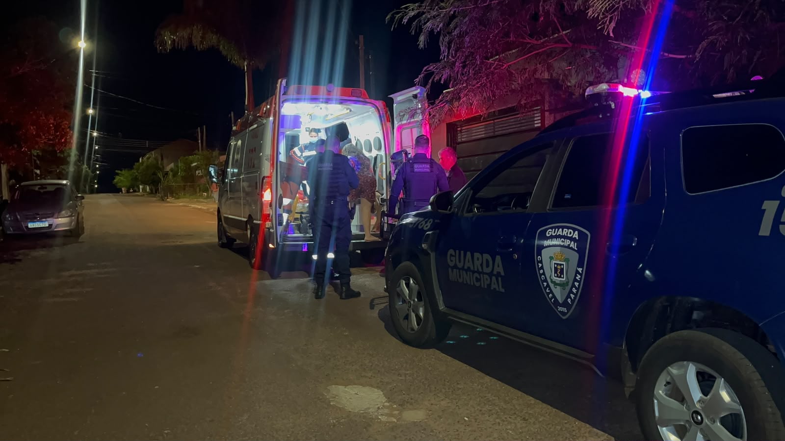 Mulher é contida após surto durante briga familiar na região Sul de Cascavel