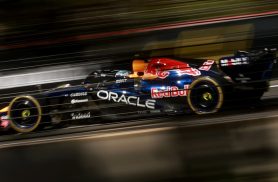 Verstappen supera Russell e lidera terceiro treino livre do GP do Azerbaijão