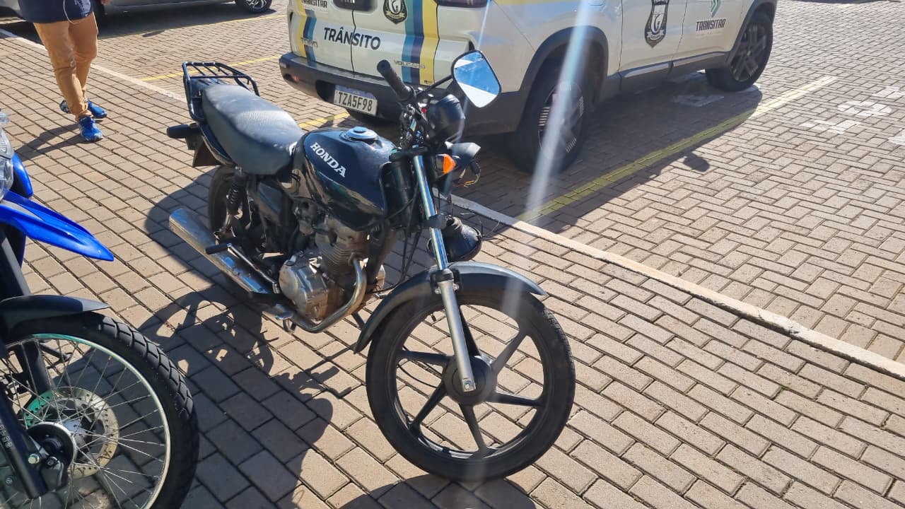 Transitar recupera moto com alerta de furto após tentativa de fuga em Cascavel