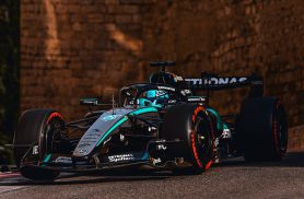George Russell humilha concorrência e conquista pole no GP do Azerbaijão
