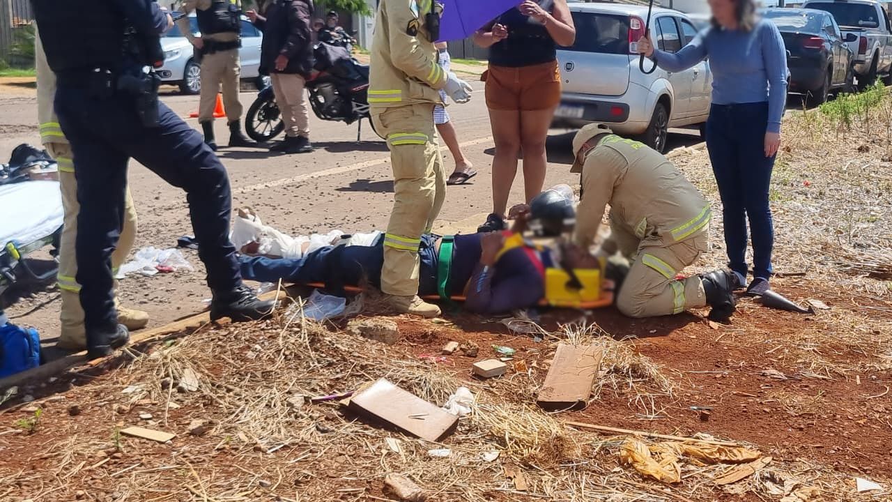 Motociclista tem lesão gravíssima na perna após acidente com Outlander no Conjunto Riviera