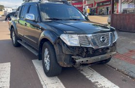 Colisão com quatro veículos deixa muito estrago e tensão em frente a posto de combustíveis no Periolo