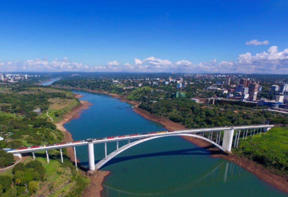 Imagem referente a Receita apresenta piloto de identificação biométrica pela palma da mão na Ponte da Amizade