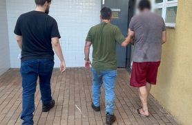 Homem tenta fugir da Polícia Civil, mas é alcançado e preso com mandado em aberto em Cascavel
