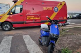 Adolescente fica ferido em acidente entre scooter elétrica e moto em Cascavel