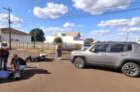 Jeep Renegade avança via preferencial e atinge moto em Assis Chateaubriand