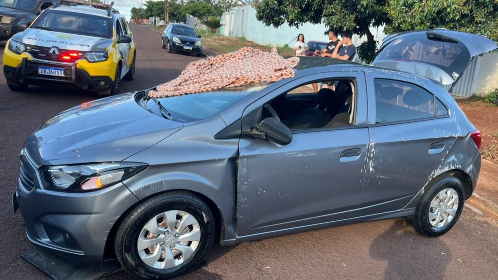 Imagem referente a Três mulheres ficam feridas após Onix capotar e atingir caminhonete em Assis Chateaubriand