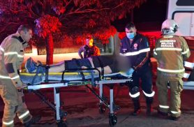 Homem em aparente surto é contido após incêndio no Bairro Brasília, em Cascavel