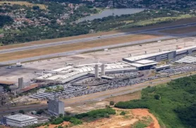 Aeroporto de Confins volta à normalidade depois de suspender operações Aeroporto de Confins volta à normalidade depois de suspender operações