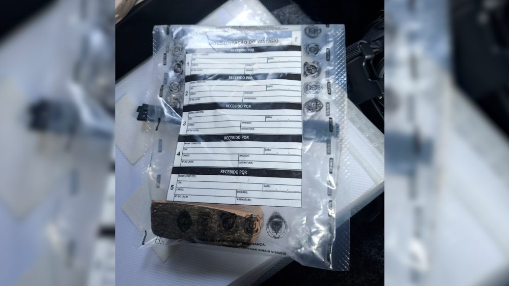 Imagem referente a Polícia apreende homem com posse de maconha com homem no Bairro Cascavel Velho, em Cascavel