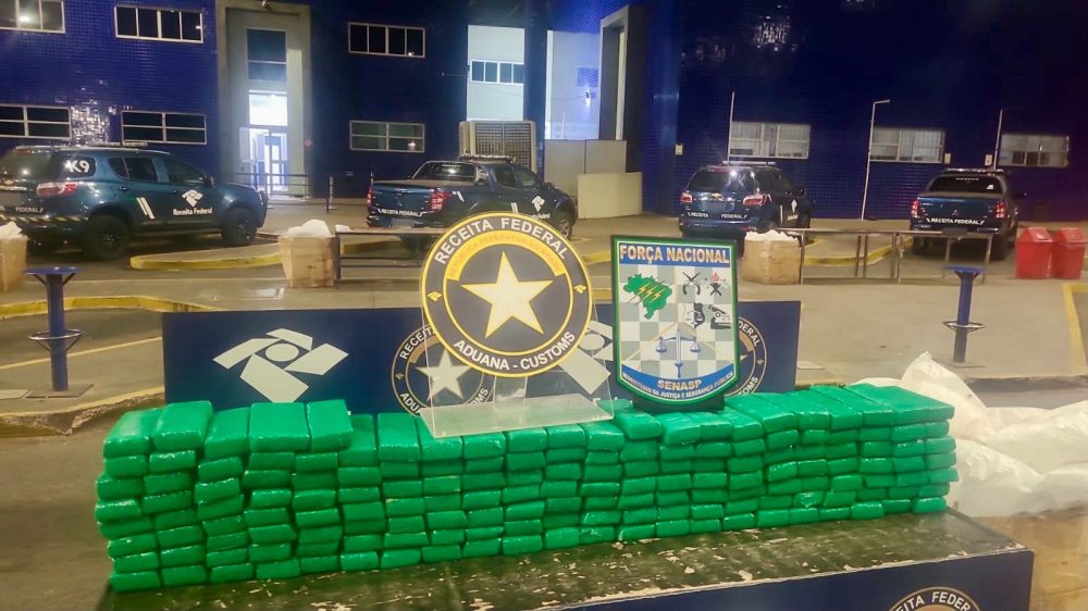 Imagem referente a Receita Federal intercepta maconha que seria entregue em Cascavel
