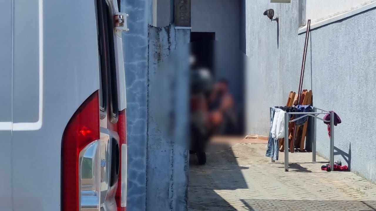 Homem sofre queimadura enquanto tentava acender fogo no Esmeralda