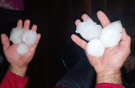 Granizo do tamanho da palma da mão assusta moradores durante tempestade em Pinhão