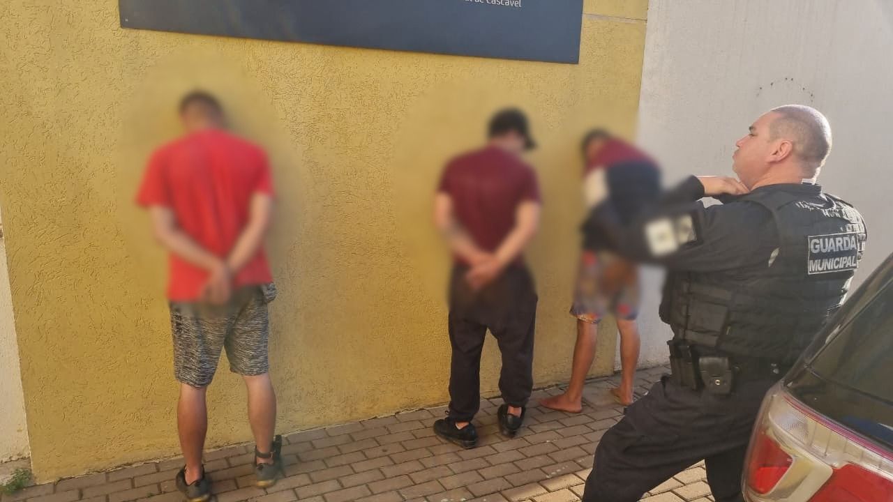 De Belina, ladrões furtam trailer de lanches mas são rapidamente detidos pela Guarda Municipal